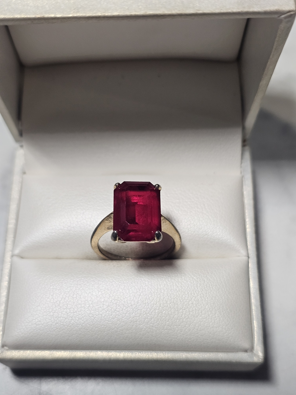 Classic Ruby-Red Statement Ring Size 6¾